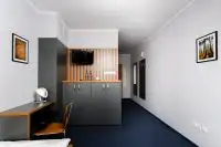 KARPAATIT HUONEET Krosno majoitus kaupungin keskustassa Loma Puolassa 02